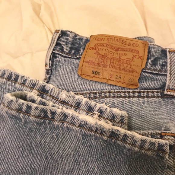 SOLD🍒 Vintage Levi’s 501 Jeans light wash - Picture 2 of 5